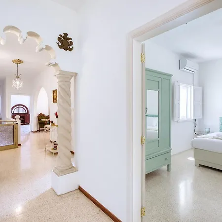 3-bed Maltese In Luqa, Mins To The Airport *