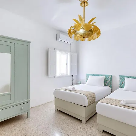 3-bed Maltese In Luqa, Mins To The Airport Holiday home Luqa